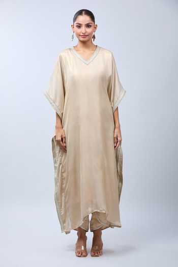 Samyukta Singhania Cream Georgette Lace V-neck Work Shimmer Kaftan Set Online at Aza Fashions Samyukta Singhania_Cream Georgette Lace V-neck Work Shimmer Kaftan Set _Online_at_Aza_Fashions