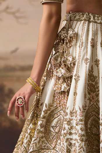 ANGAD SINGH Ivory Silk V-neck Noor Embroidered Bridal Lehenga Set Online at Aza Fashions ANGAD SINGH_Ivory Silk V-neck Noor Embroidered Bridal Lehenga Set _Online_at_Aza_Fashions