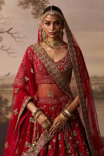 Shop ANGAD SINGH Red Silk V-neck Darshan Raw Bridal Lehenga Set Online at Aza Fashions Shop_ANGAD SINGH_Red Silk V-neck Darshan Raw Bridal Lehenga Set _Online_at_Aza_Fashions