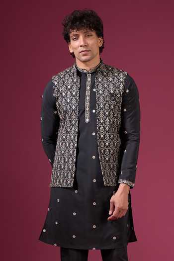 Arihant Rai Sinha Butti Pattern Nehru Jacket Kurta Set 