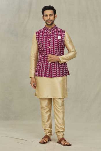 Shop_Arihant Rai Sinha_Maroon Silk Embroidery Floral Bundi And Kurta Set 