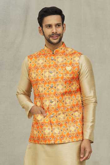 Arihant Rai Sinha Bandhani Print Bundi & Kurta Set 