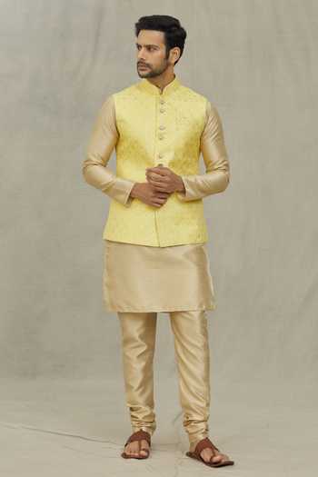 Buy Arihant Rai Sinha Yellow Silk Sequins, Embroidery Geometric Bundi Buy_Arihant Rai Sinha_Yellow Silk Sequins, Embroidery Geometric Bundi