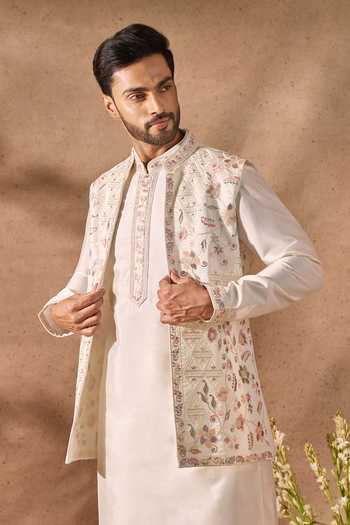 Arihant Rai Sinha Embroidered Bundi & Kurta Set 