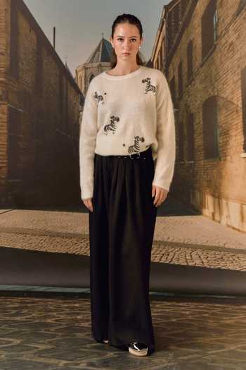 Buy Maison Aguise Black Cotton, Twill Pintuck Tailored Trouser Buy_Maison Aguise_Black Cotton, Twill Pintuck Tailored Trouser