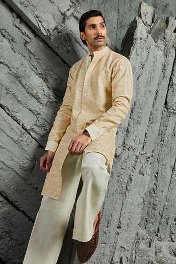 Buy Sarab Khanijou Ivory Chanderi Silk Muse Flroal Embroidered Kurta Set Online at Aza Fashions Buy_Sarab Khanijou_Ivory Chanderi Silk Muse Flroal Embroidered Kurta Set _Online_at_Aza_Fashions