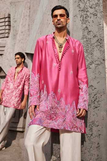 Buy Sarab Khanijou Pink Chanderi Silk Gulrang Ridge Embroidered Short Kurta Set Online at Aza Fashions Buy_Sarab Khanijou_Pink Chanderi Silk Gulrang Ridge Embroidered Short Kurta Set _Online_at_Aza_Fashions