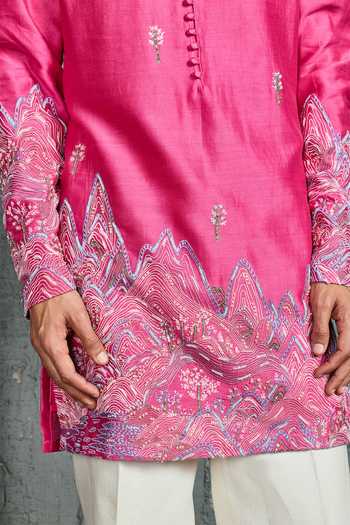 Sarab Khanijou Pink Chanderi Silk Gulrang Ridge Embroidered Short Kurta Set at Aza Fashions Sarab Khanijou_Pink Chanderi Silk Gulrang Ridge Embroidered Short Kurta Set _at_Aza_Fashions