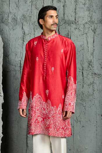 Sarab Khanijou Red Chanderi Silk Gulrang Ridge Embroidered Kurta Set at Aza Fashions Sarab Khanijou_Red Chanderi Silk Gulrang Ridge Embroidered Kurta Set _at_Aza_Fashions