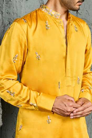 Sarab Khanijou Yellow Chanderi Silk Sunlit Floral Embroidered Short Kurta Set Online at Aza Fashions Sarab Khanijou_Yellow Chanderi Silk Sunlit Floral Embroidered Short Kurta Set _Online_at_Aza_Fashions