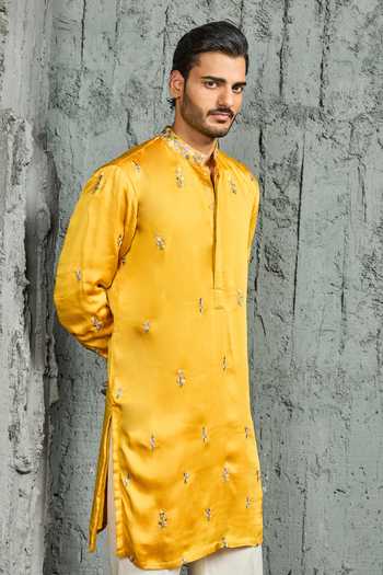 Buy Sarab Khanijou Yellow Chanderi Silk Sunlit Floral Embroidered Short Kurta Set Online at Aza Fashions Buy_Sarab Khanijou_Yellow Chanderi Silk Sunlit Floral Embroidered Short Kurta Set _Online_at_Aza_Fashions