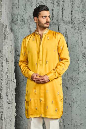 Sarab Khanijou Sunlit Floral Embroidered Short Kurta Set 