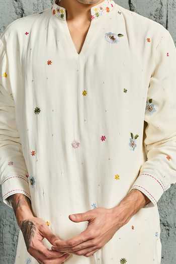 Sarab Khanijou Ivory Chanderi Silk Bloom Jacket And Short Kurta Set Online at Aza Fashions Sarab Khanijou_Ivory Chanderi Silk Bloom Jacket And Short Kurta Set _Online_at_Aza_Fashions