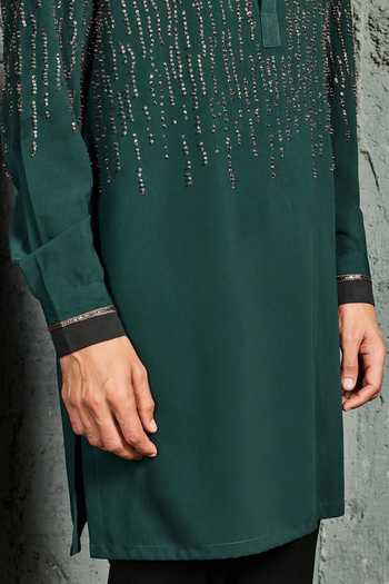 Sarab Khanijou Green Mehfil Embroidered Kurta Set Online at Aza Fashions Sarab Khanijou_Green Mehfil Embroidered Kurta Set _Online_at_Aza_Fashions
