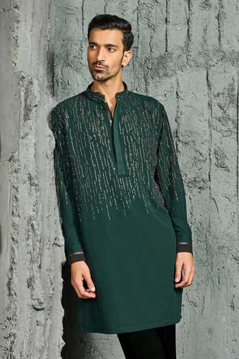 Shop Sarab Khanijou Green Mehfil Embroidered Kurta Set Online at Aza Fashions Shop_Sarab Khanijou_Green Mehfil Embroidered Kurta Set _Online_at_Aza_Fashions