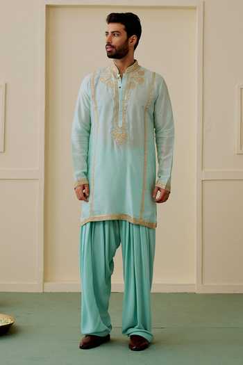 Gopi Vaid Sidh Embroidered Kurta Set 