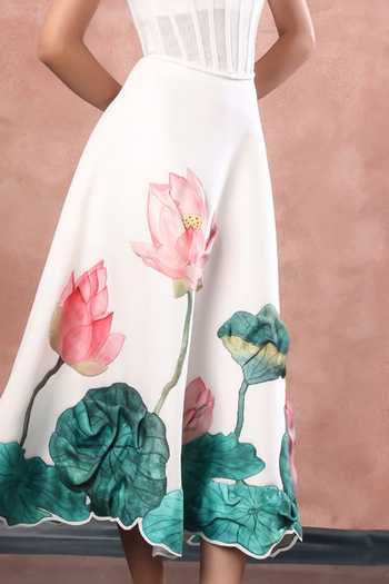 Ozeqo White Net, Neoprene Embroidery Square Neck Nara Printed Skirt With Corset Online at Aza Fashions Ozeqo_White Net, Neoprene Embroidery Square Neck Nara Printed Skirt With Corset _Online_at_Aza_Fashions