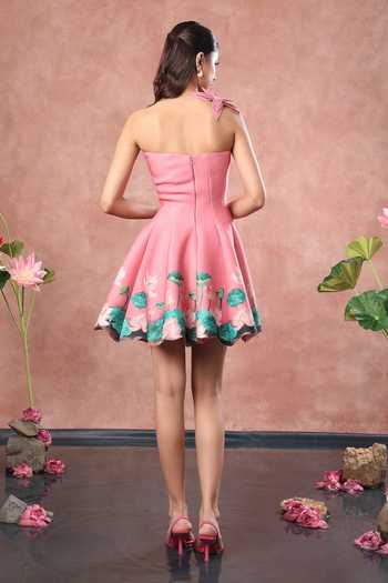 Ozeqo Ubud Panel Printed Dress With Flower Brooch