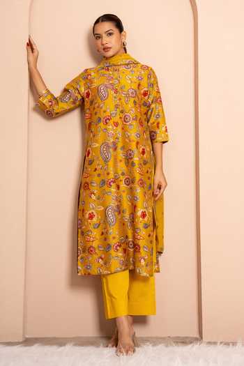 Kameez Yellow Chanderi, Cotton Round Neck Rustic Marigold Digital Print Kurta Set at Aza Fashions Kameez_Yellow Chanderi, Cotton Round Neck Rustic Marigold Digital Print Kurta Set _at_Aza_Fashions