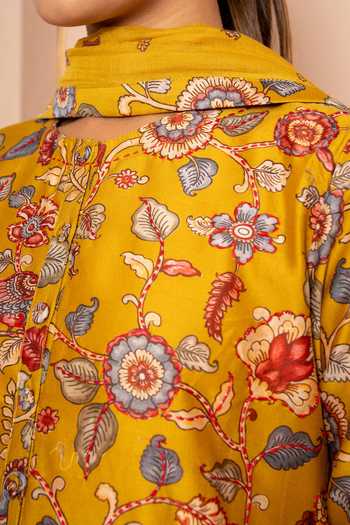 Buy Kameez Yellow Chanderi, Cotton Round Neck Rustic Marigold Digital Print Kurta Set Buy_Kameez_Yellow Chanderi, Cotton Round Neck Rustic Marigold Digital Print Kurta Set