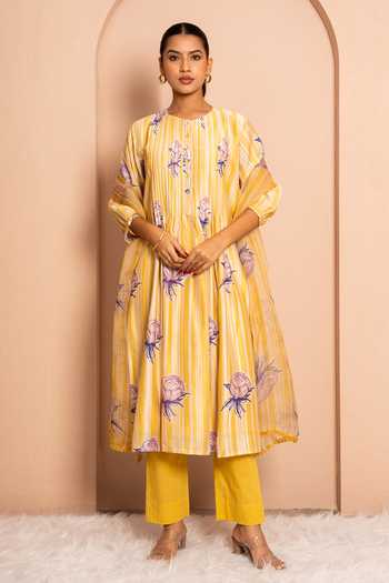 Shop Kameez Yellow Chanderi, Cotton, Organza Round Neck Digital Print Kurta Set Online at Aza Fashions Shop_Kameez_Yellow Chanderi, Cotton, Organza Round Neck Digital Print Kurta Set _Online_at_Aza_Fashions