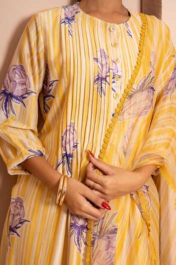 Kameez Yellow Chanderi, Cotton, Organza Round Neck Digital Print Kurta Set at Aza Fashions Kameez_Yellow Chanderi, Cotton, Organza Round Neck Digital Print Kurta Set _at_Aza_Fashions
