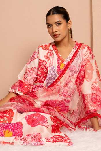 Kameez Ivory Chanderi, Cotton, Organza V-neck Digital Print Kurta Set Online at Aza Fashions Kameez_Ivory Chanderi, Cotton, Organza V-neck Digital Print Kurta Set _Online_at_Aza_Fashions