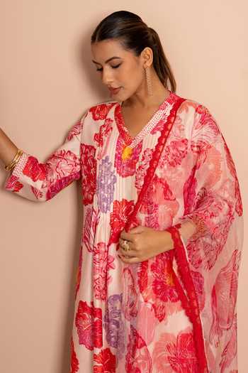 Buy Kameez Ivory Chanderi, Cotton, Organza V-neck Digital Print Kurta Set Online at Aza Fashions Buy_Kameez_Ivory Chanderi, Cotton, Organza V-neck Digital Print Kurta Set _Online_at_Aza_Fashions