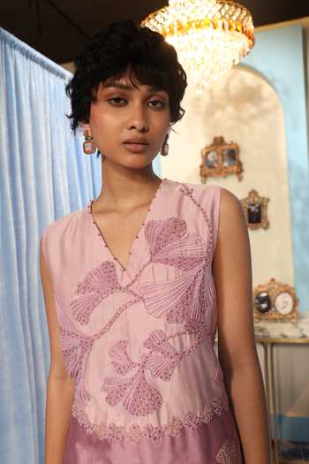 Midushi Bajoria_Purple Silk, Chanderi V-neck, Yes Kurta And Pant Set _Online_at_Aza_Fashions