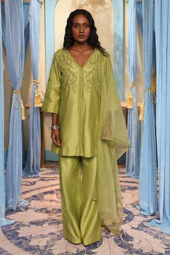 Midushi Bajoria Placement Embroidered Kurta Set 