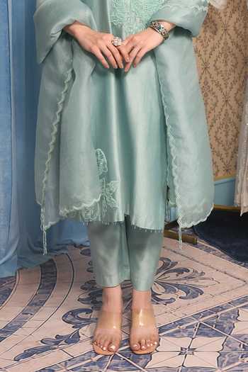 Midushi Bajoria Blue Silk, Cotton, Organza V-neck Placement Embroidered Kurta Set Online at Aza Fashions Midushi Bajoria_Blue Silk, Cotton, Organza V-neck Placement Embroidered Kurta Set _Online_at_Aza_Fashions