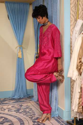 Buy_Midushi Bajoria_Pink Silk, Cotton, Chanderi V-neck Hand Work Kurta And Salwar Set _Online_at_Aza_Fashions