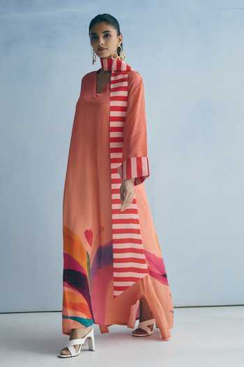 Buy_Meher By Islie_Coral Crepe V-neck Stripe Print Kaftan With Scarf _Online_at_Aza_Fashions