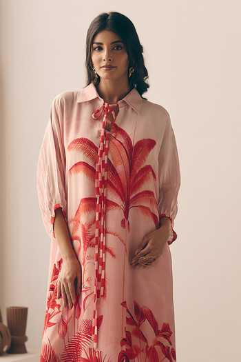 Meher By Islie_Red Crepe Collared Neck Tropical Palm Print Kaftan _Online_at_Aza_Fashions