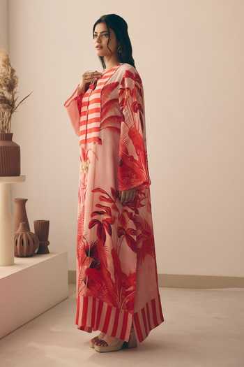 Buy Meher By Islie Pink Crepe Keyhole Neck Printed Kaftan Online at Aza Fashions Buy_Meher By Islie_Pink Crepe Keyhole Neck Printed Kaftan _Online_at_Aza_Fashions