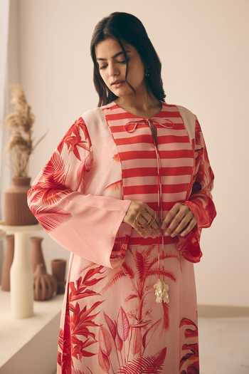 Meher By Islie Pink Crepe Keyhole Neck Printed Kaftan at Aza Fashions Meher By Islie_Pink Crepe Keyhole Neck Printed Kaftan _at_Aza_Fashions