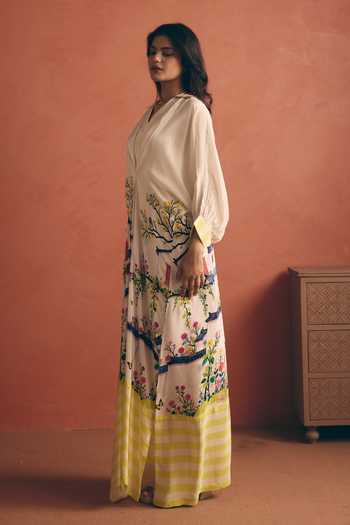 Meher By Islie Ivory Crepe V-neck Stripe Border Print Kaftan Online at Aza Fashions Meher By Islie_Ivory Crepe V-neck Stripe Border Print Kaftan _Online_at_Aza_Fashions