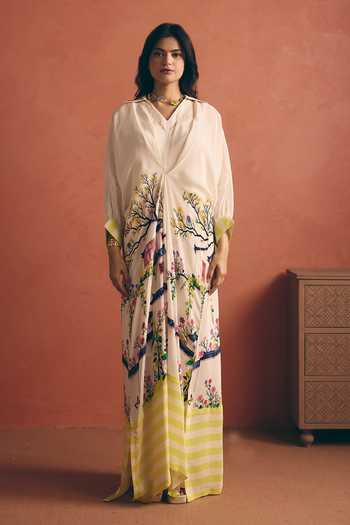 Shop Meher By Islie Ivory Crepe V-neck Stripe Border Print Kaftan Online at Aza Fashions Shop_Meher By Islie_Ivory Crepe V-neck Stripe Border Print Kaftan _Online_at_Aza_Fashions
