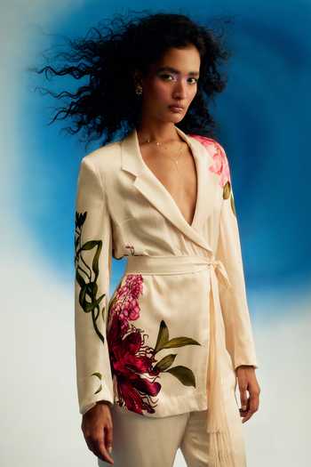 Shriya Som Passion Printed Blazer With Belt 