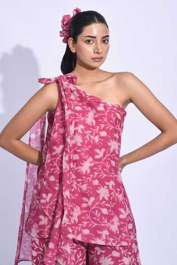 JAYATI GOENKA Wine Chanderi Silk One Shoulder Sangria Top Set at Aza Fashions JAYATI GOENKA_Wine Chanderi Silk One Shoulder Sangria Top Set _at_Aza_Fashions