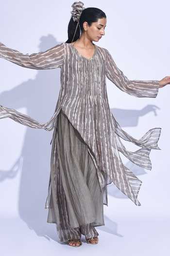 Buy JAYATI GOENKA Grey Chanderi Silk Halter Neck, Yes Ash Shima Layered Set Online at Aza Fashions Buy_JAYATI GOENKA_Grey Chanderi Silk Halter Neck, Yes Ash Shima Layered Set _Online_at_Aza_Fashions