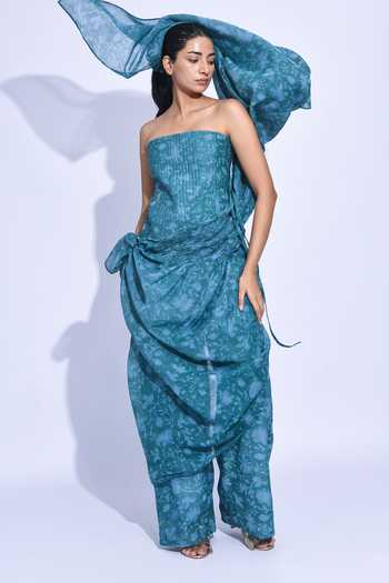 JAYATI GOENKA Blue Chanderi Silk Zari Bandeau Neck Dissected Printed Corset Trouser Set at Aza Fashions JAYATI GOENKA_Blue Chanderi Silk Zari Bandeau Neck Dissected Printed Corset Trouser Set _at_Aza_Fashions