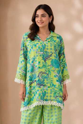 Buy_Surabhi Arya_Green Muslin V-neck Tropical Print Kurta Set _Online_at_Aza_Fashions