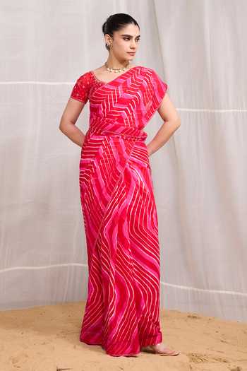 Buy_Naina Jain_Pink Silk, Chiffon Round Neck Tarang Hand Dyed Saree With Blouse _Online_at_Aza_Fashions