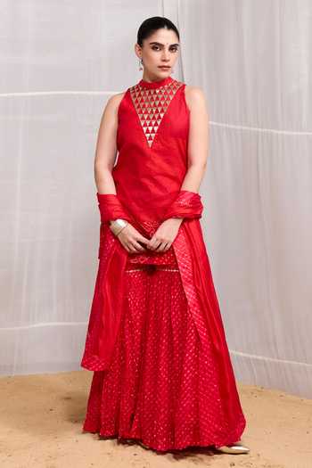 Buy Naina Jain Red Silk High Neck, Yes Dhora Embroidered Kurta Gharara Set Online at Aza Fashions Buy_Naina Jain_Red Silk High Neck, Yes Dhora Embroidered Kurta Gharara Set _Online_at_Aza_Fashions