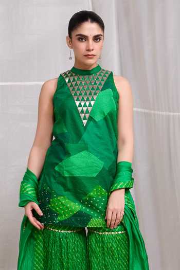 Naina Jain Green Silk High Neck Dhora Patchwork Short Kurta Gharara Set Online at Aza Fashions Naina Jain_Green Silk High Neck Dhora Patchwork Short Kurta Gharara Set _Online_at_Aza_Fashions