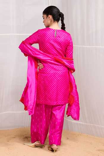Naina Jain Kair Placement Embroidered Kurta Set 