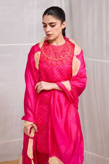 Naina Jain Pink , Organza Round Neck, Yes Kair Mirror Yoke Embroidered Kurta Set Online at Aza Fashions Naina Jain_Pink , Organza Round Neck, Yes Kair Mirror Yoke Embroidered Kurta Set _Online_at_Aza_Fashions