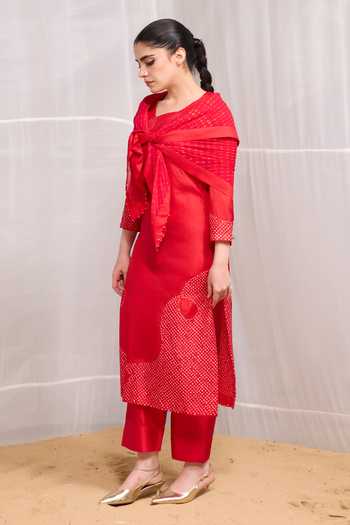 Naina Jain Raah Loop Pattern Kurta Set 