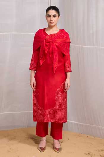 Naina Jain Raah Loop Pattern Kurta Set 